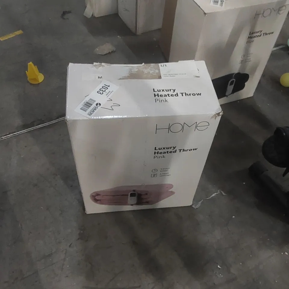 BOXED HOME HEATED THROW - PINK