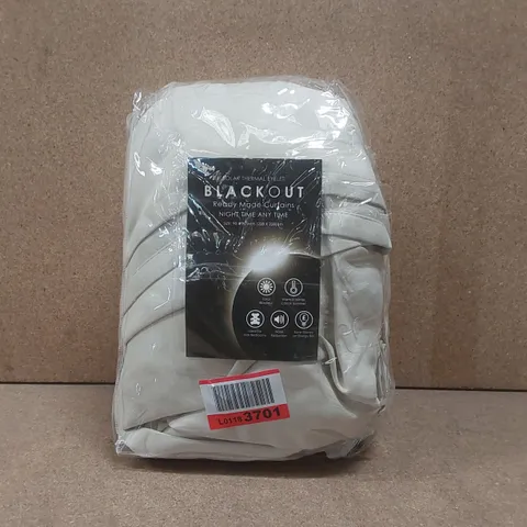BAGGED SOLAR THERMAL BLACKOUT CURTAINS - 228 x 228cm