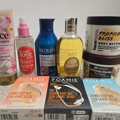 APPROX 12 ASSORTED BEAUTY PRODUCTS TO INCLUDE REDKEN CONDITIONER, FOAMIE BODY BAR, GARNIER HAIR FOOD, ETC