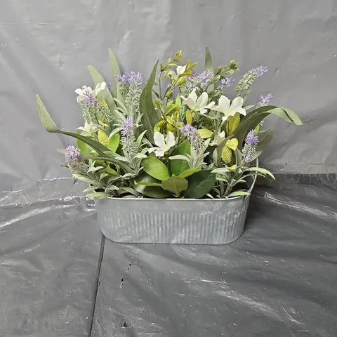 SPRING LAVENDER TABLE CENTREPIECE