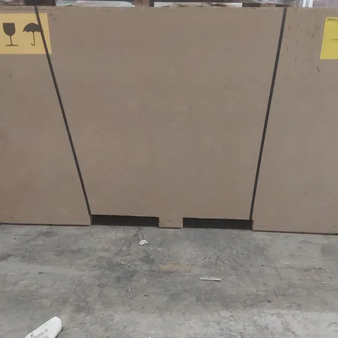 PALLET CONTAINING COMMERCIAL DISPLAY UNIT PARTS