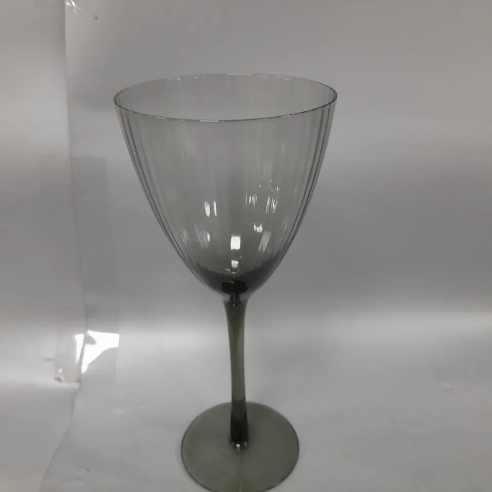 SET OF 4 BERKELEY WINE GLASSES