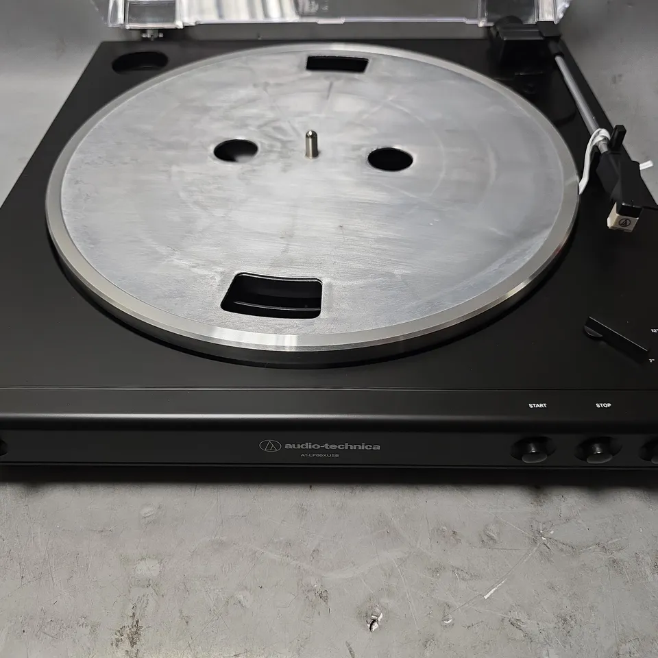 BOXED AUDIO TECHNICAL AT-LP60XUSB TURNTABLE - BLACK
