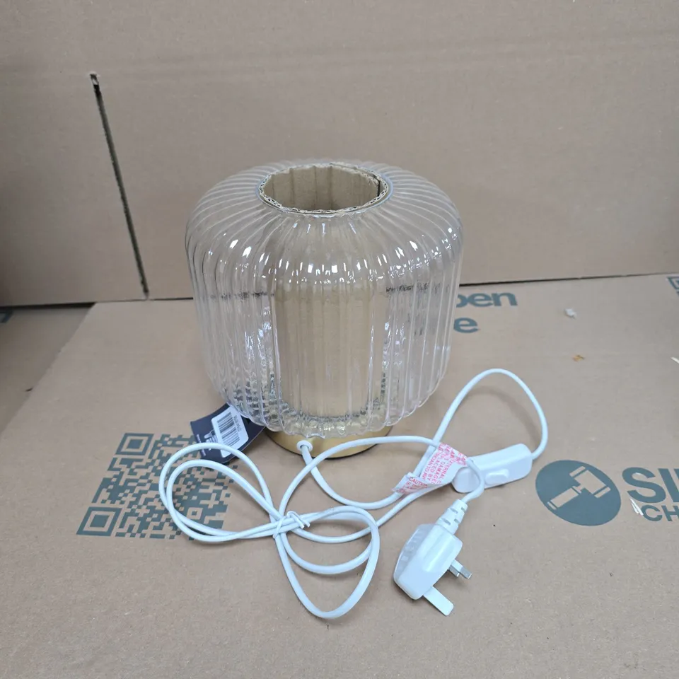 RIBBED GLASS TABLE LAMP WITH BEIGE BASE – UK PLUG