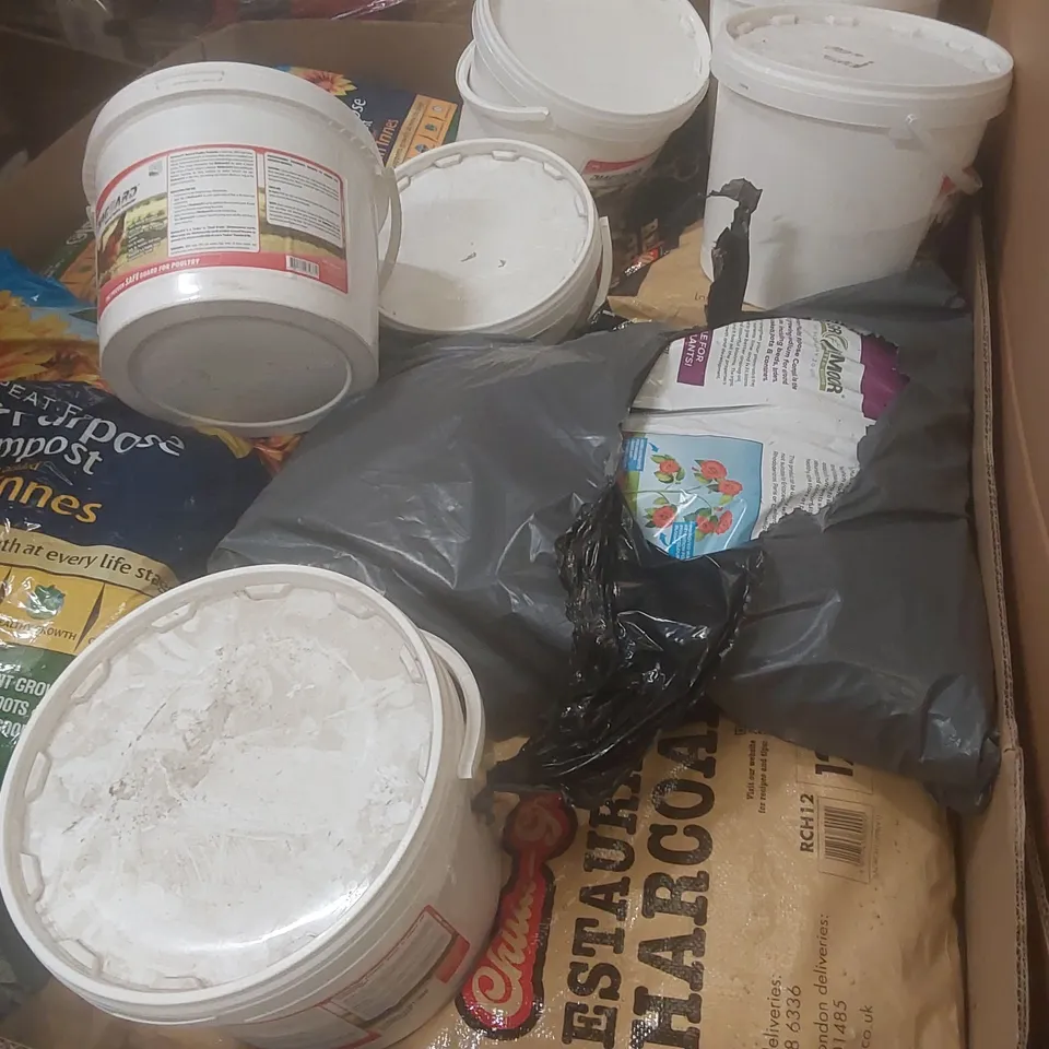 PALLET CONTAINING A LARGE QUANTITY OF ASSORTED ITEMS INCLUDING: RESTAURANT CHARCOAL, COMPOST, NATURAL POULTRY PROTECTOR ECT