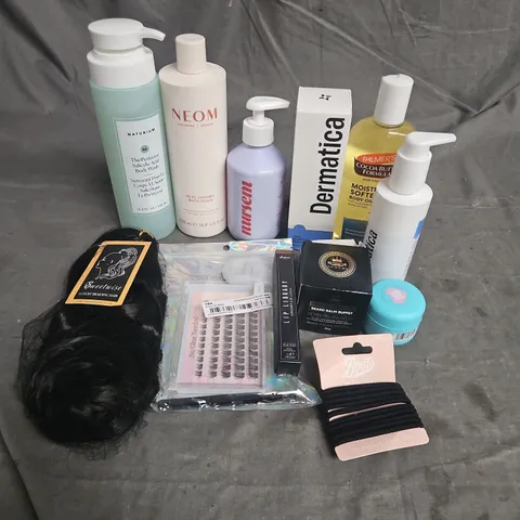 APPROXIMATELY 20 ASSORTED HEALTH & BEAUTY PRODUCTS TO INCLUDE - HAIRBURST HAIR MASK - DERMATICA SQUALENE CREAM CLEANSER - NURSEN CARING HAND WASH - ETC