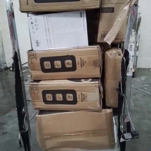 CAGE OF ASSORTED HOUSEHOLD GOODS AND PRODUCTS TO INCLUDE;CHILDREN CAR SEAT,SUITCASES,SOUP MAKER,SLEEPING BAGS,BAMBOO SHOE RACK,18M 4 SOCKETS CABLE REEL