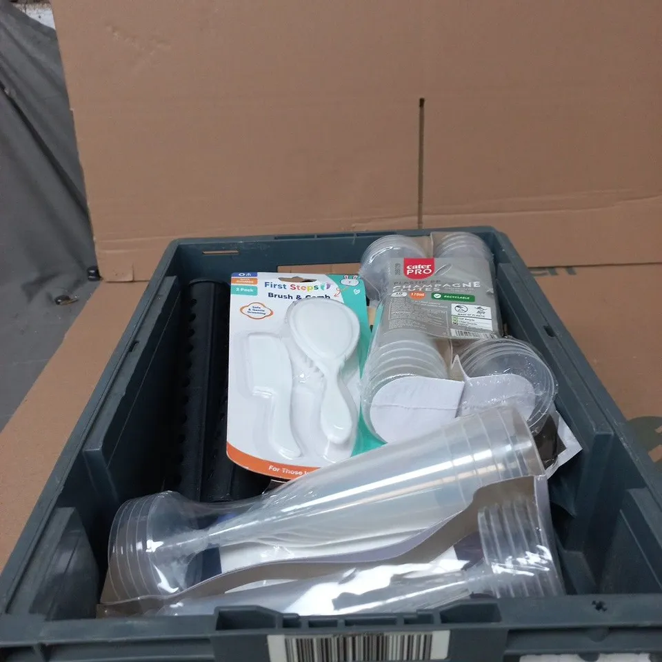 TOTE OF APPROXIMATELY 15 ASSORTED ITEMS TO INCLUDE GLASS SCREEN PRO, PLASTIC CHAMPAGNE, BALLOONS ETC