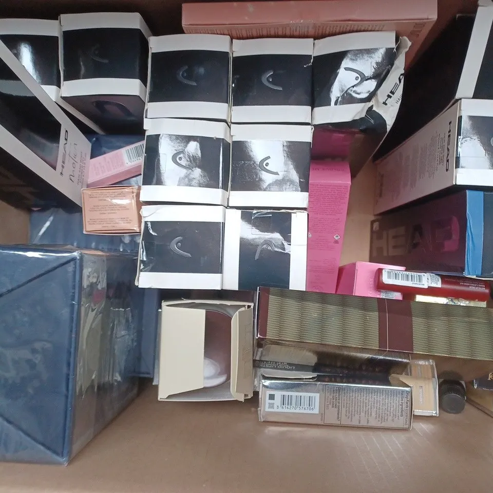 BOX OF APPROXIMATELY 20 ASSORTED HEALTH & BEAUTY ITEMS TO INCLUDE - QUORUM EAU DE TOILETTE , HEAD MOTION , PLAYBOY LONDON ETC