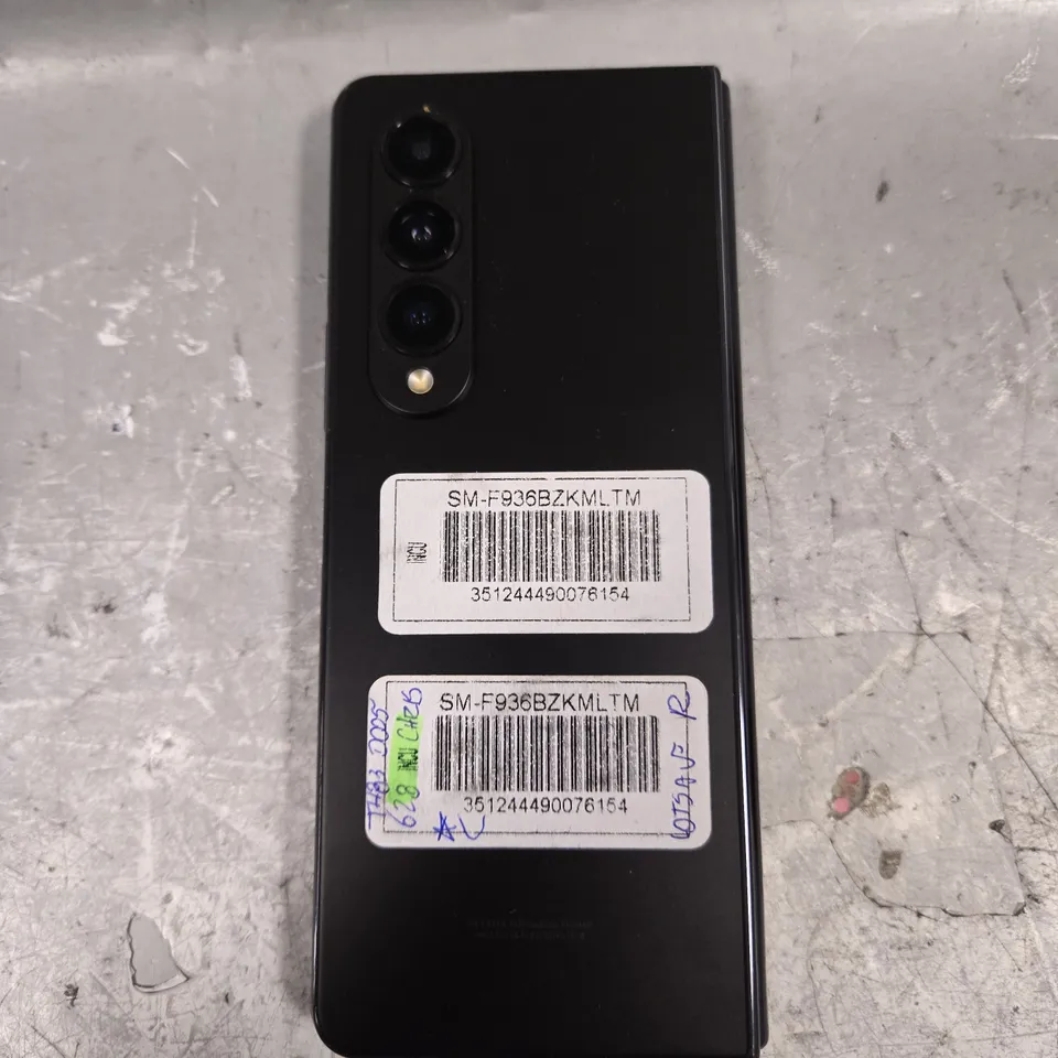 SAMSUNG GALAXY FOLD SMARTPHONE 