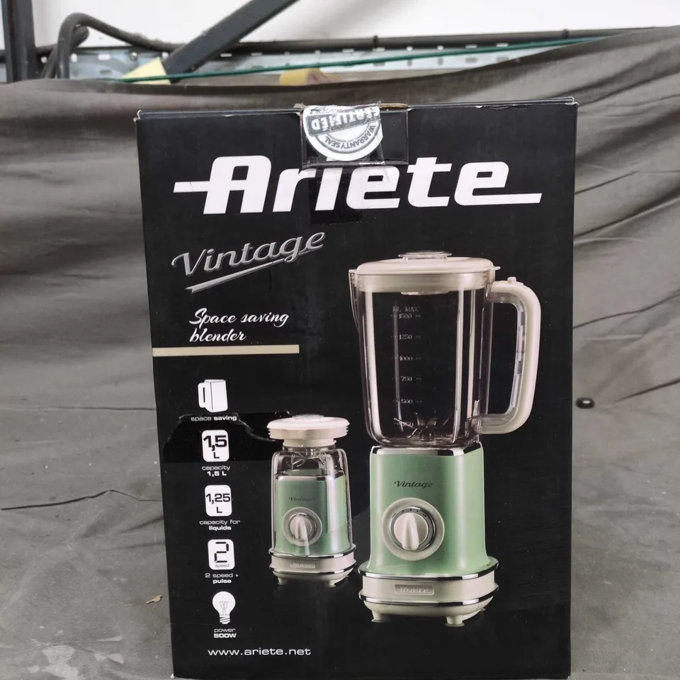 ARIETE VINTAGE SPACE-SAVING BLENDER – BOXED 