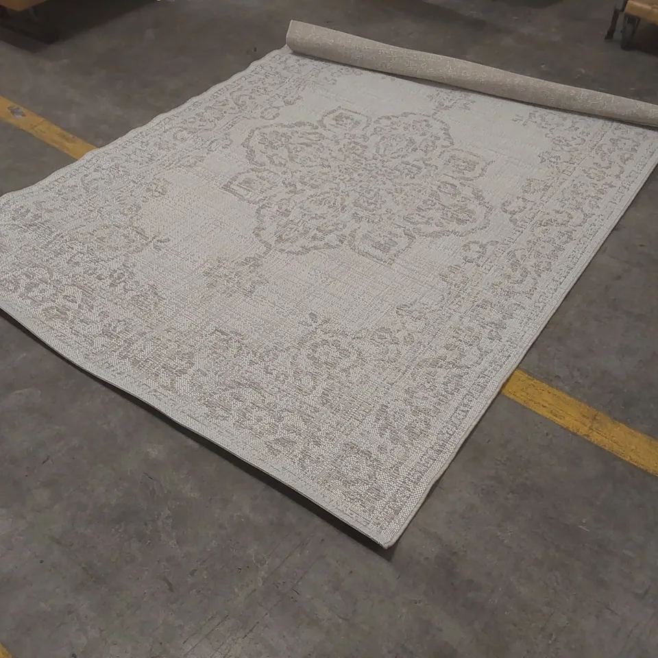 QUALITY DESIGNER AREA RUG - APPROXIMATELY 230 x 160cm