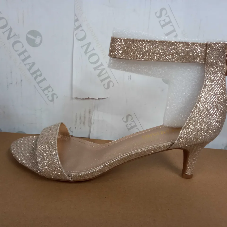 BOXED PAIR OF DREAM PARIS HEELS (GOLD, GLITTER), SIZE 10 UK