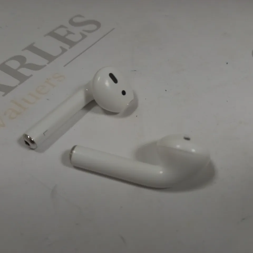 APPLE AIRPODS