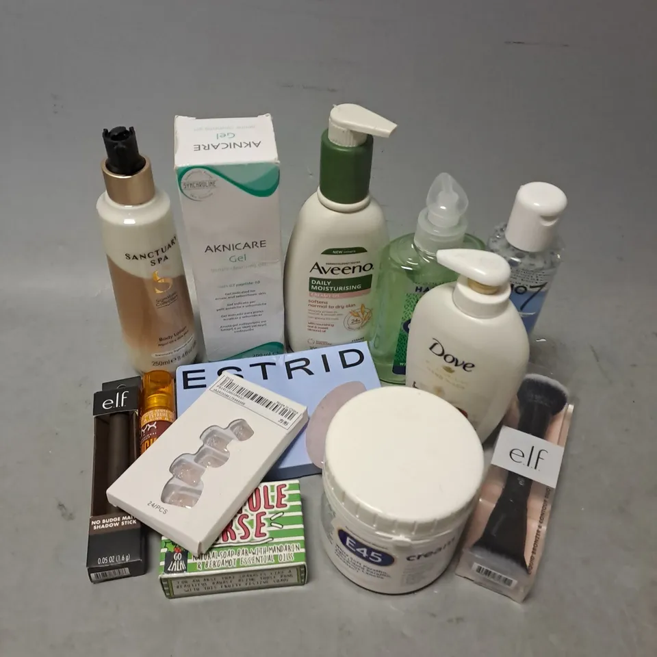 APPROXIMATELY 20 ASSORTED COSMETIC PRODUCTS TO INCLUDE - N07 TONING WATER - E45 CREAM - AVEENO MOISTURISING CREAMY OIL - ETC