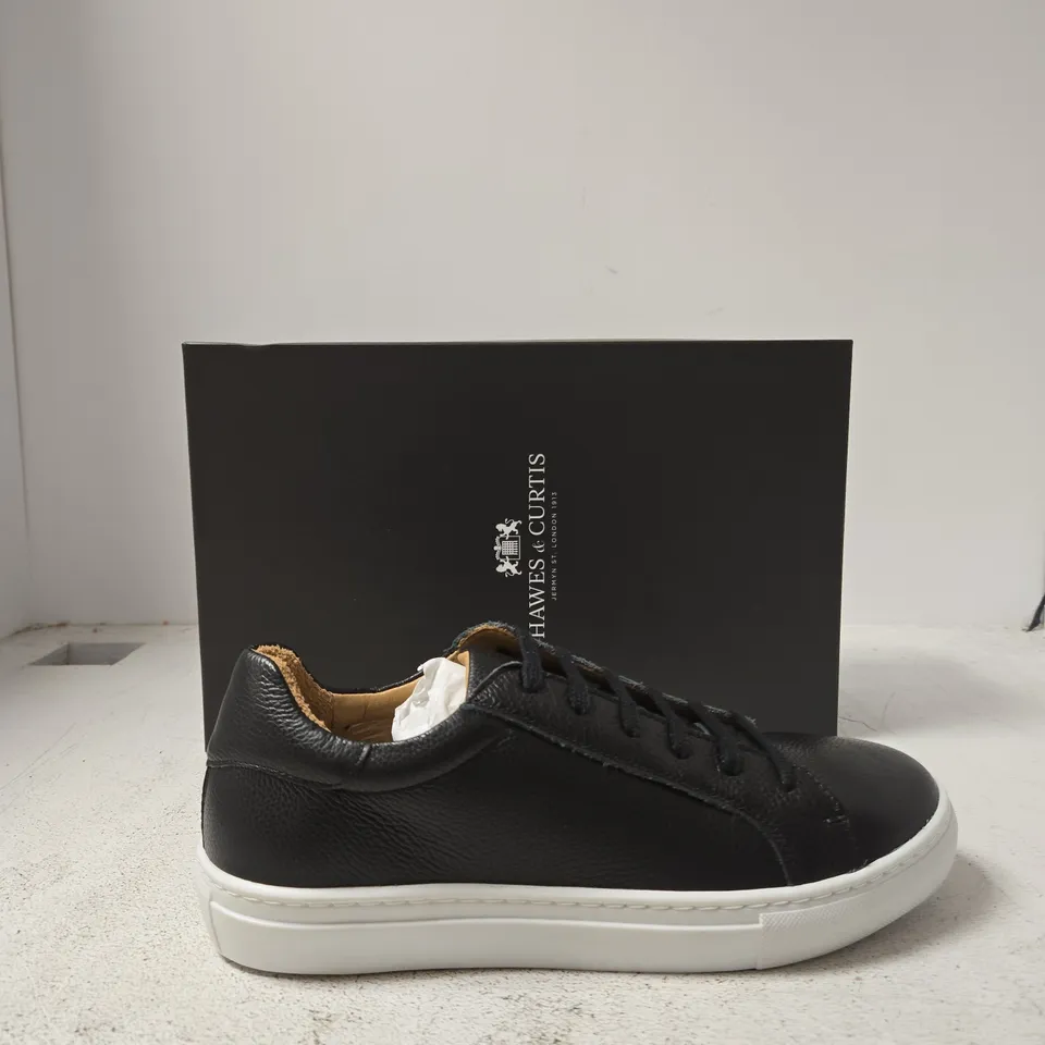 HAWES & CURTIS NAPPA TENNIS TRAINER – BLACK LEATHER, UK 8