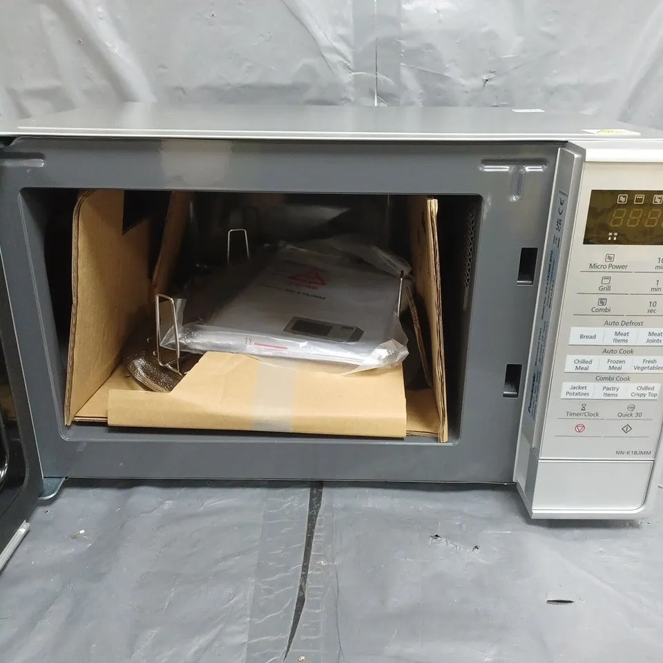 PANASONIC NN-K18JMM MICROWAVE / GRILL OVEN - SILVER  RRP £119