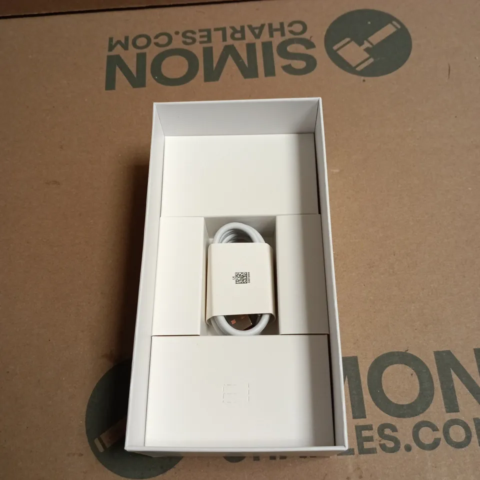 HONOR 90 SMART PHONE BOXED WITH CABLE