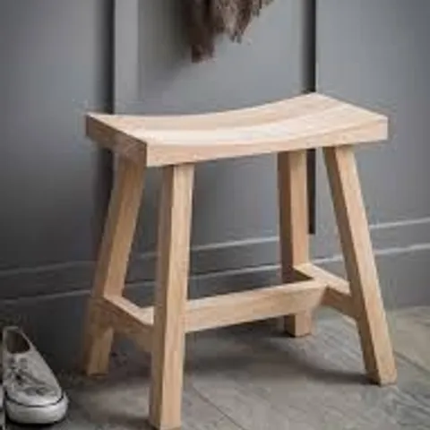 BOXED CLOCKHOUSE STOOL NATURAL 