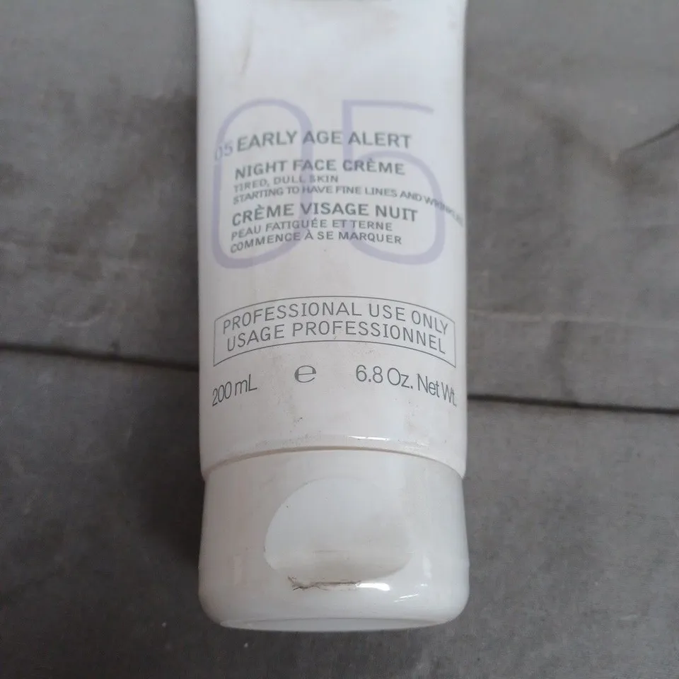 FOUR MY BLEND BY DR OLIVER COURTIN 05 EARLY AGE ALERT NIGHT FACE CREME 200ML