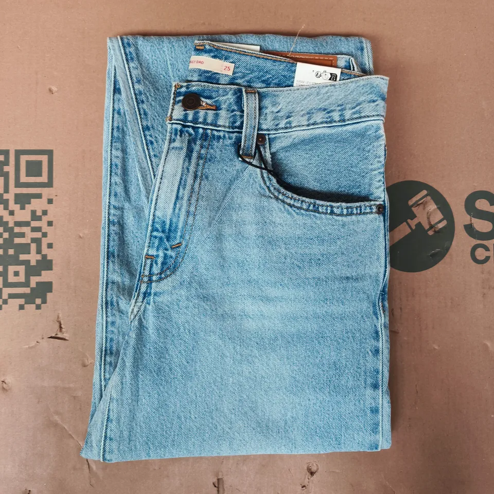 LEVI'S BAGGY DAD JEANS IN BLUE SIZE 25/30