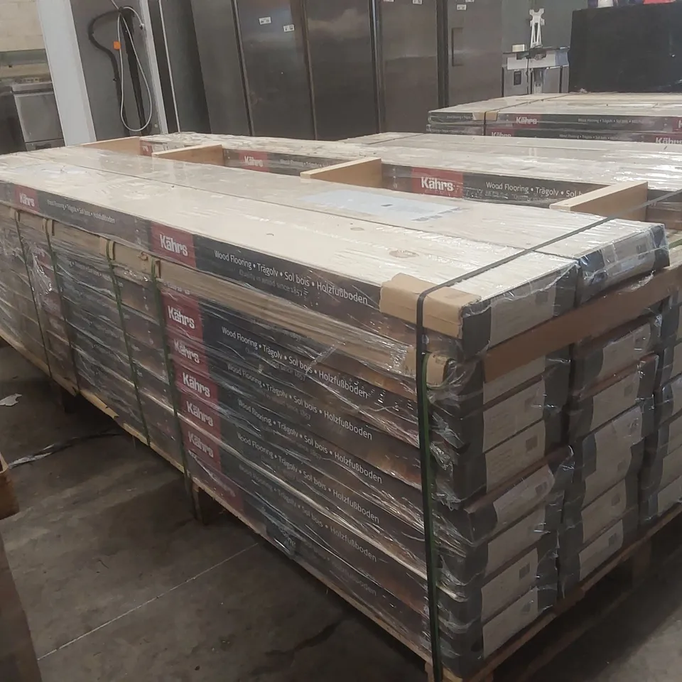 PALLET CONTAINING APPROXIMATELY 31x PACKS OF BRAND NEW KAHRS GRANDE MAISON OAK FLOORING - 2.91M² PP