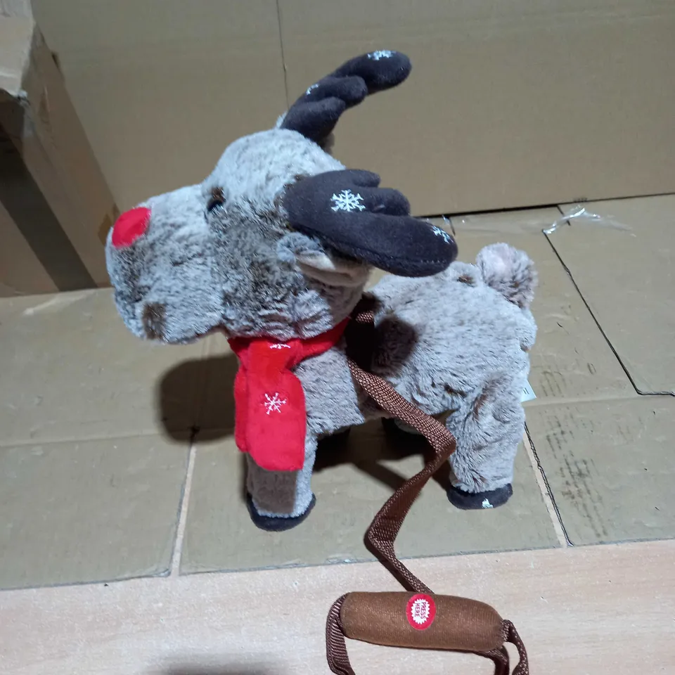 ANIMATED SINGING AND WALKING REINDEER