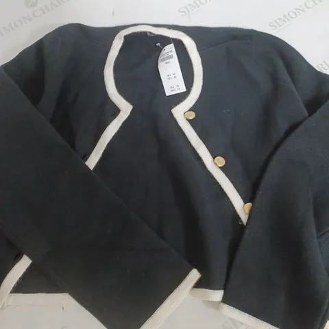 ABERCROMBIE & FITCH HEAVY WEIGHT BLACK CARDIGAN - SMALL