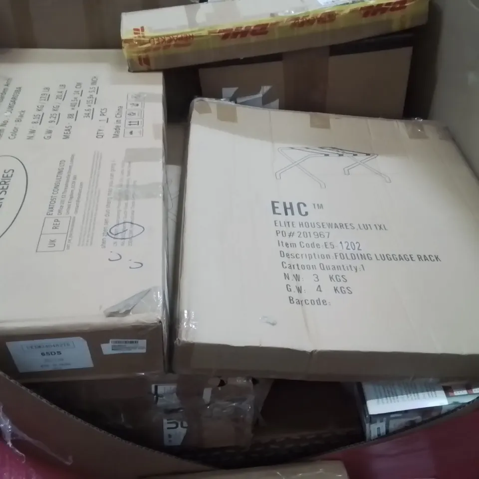 PALLET CONTAINING VARIOUS ASSORTED BOXED HOUSEHOLD ITEMS TO INCLUDE: GARDEN ARCH, RATTAN MIRROR, TOILET SEATS,  SMART HEATER, OFFICE CHAIR AND LOTS MORE UNMARKED BOXED ITEMS 