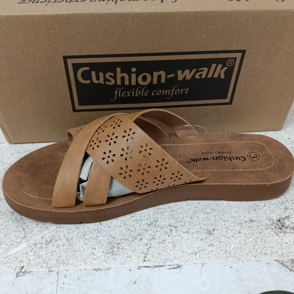 BOXED PAIR OF CUSHION-WALK CHARLOTTE SANDALS IN BEIGE - SIZE 3