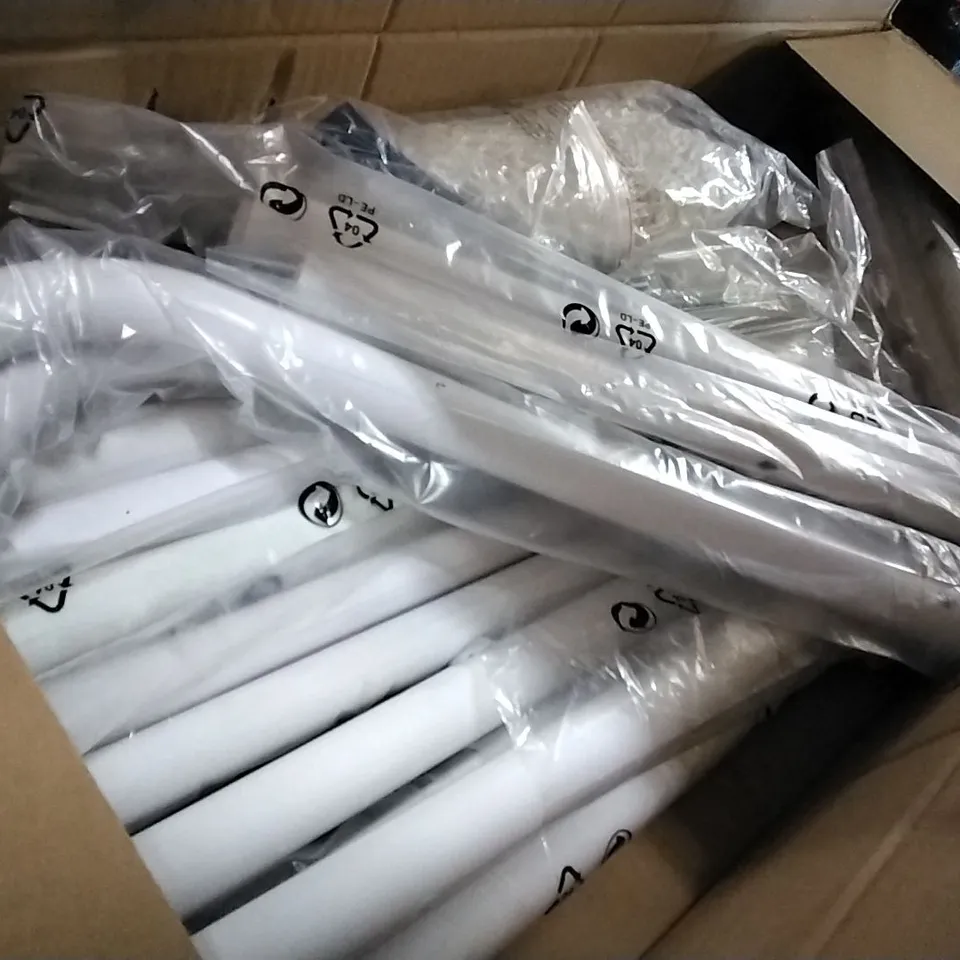 BOXED NORTHERN STONE 8X5FT FOOTBALL GOAL