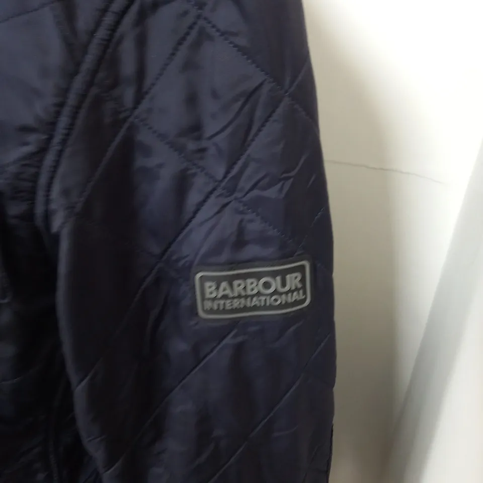 BARBOUR ZIPPED AND BUTTON QUILTED COAT SIZE M