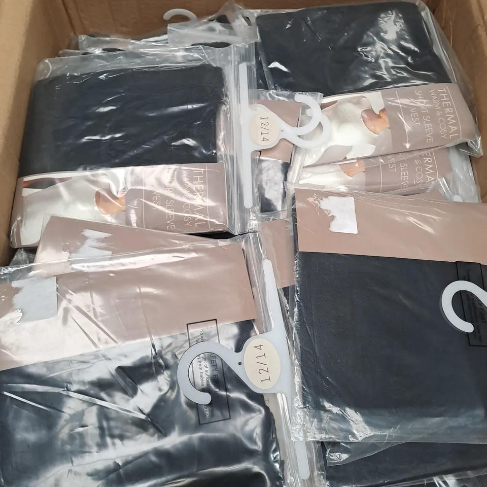 BOX OF APPROX 30 ASSORTED SHORT SLEEVE VEST  - SIZES VARY 