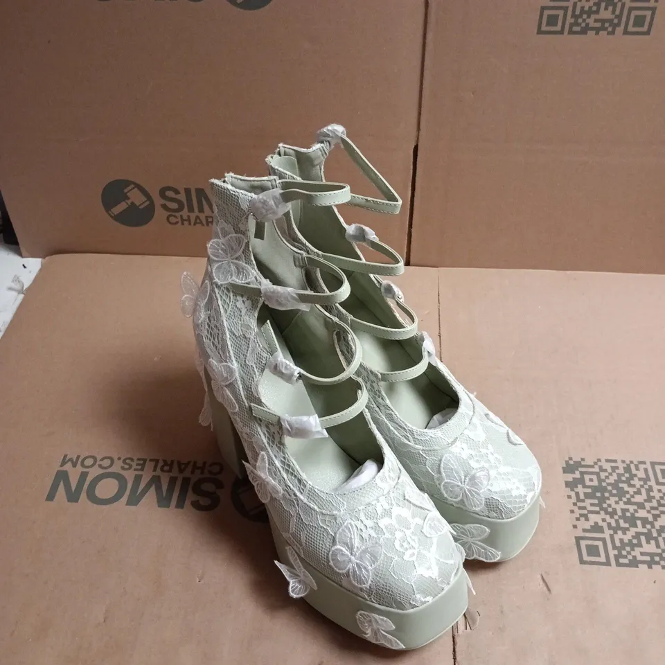 KOI GREEN LACE PLATFORM BOOTS – WOMEN'S UK 10