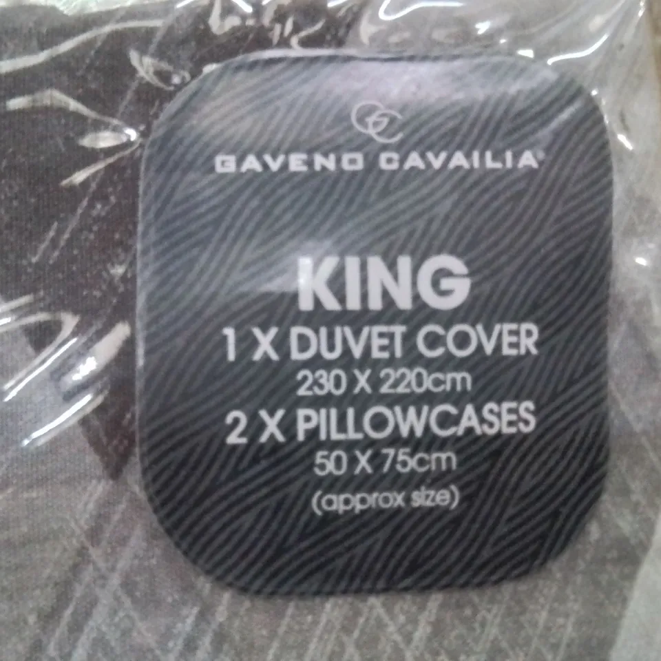 BRAND NEW SIGNATURE GAVENO CAVAILIA KINGSIZE DUVET COVER SET  -GREY-