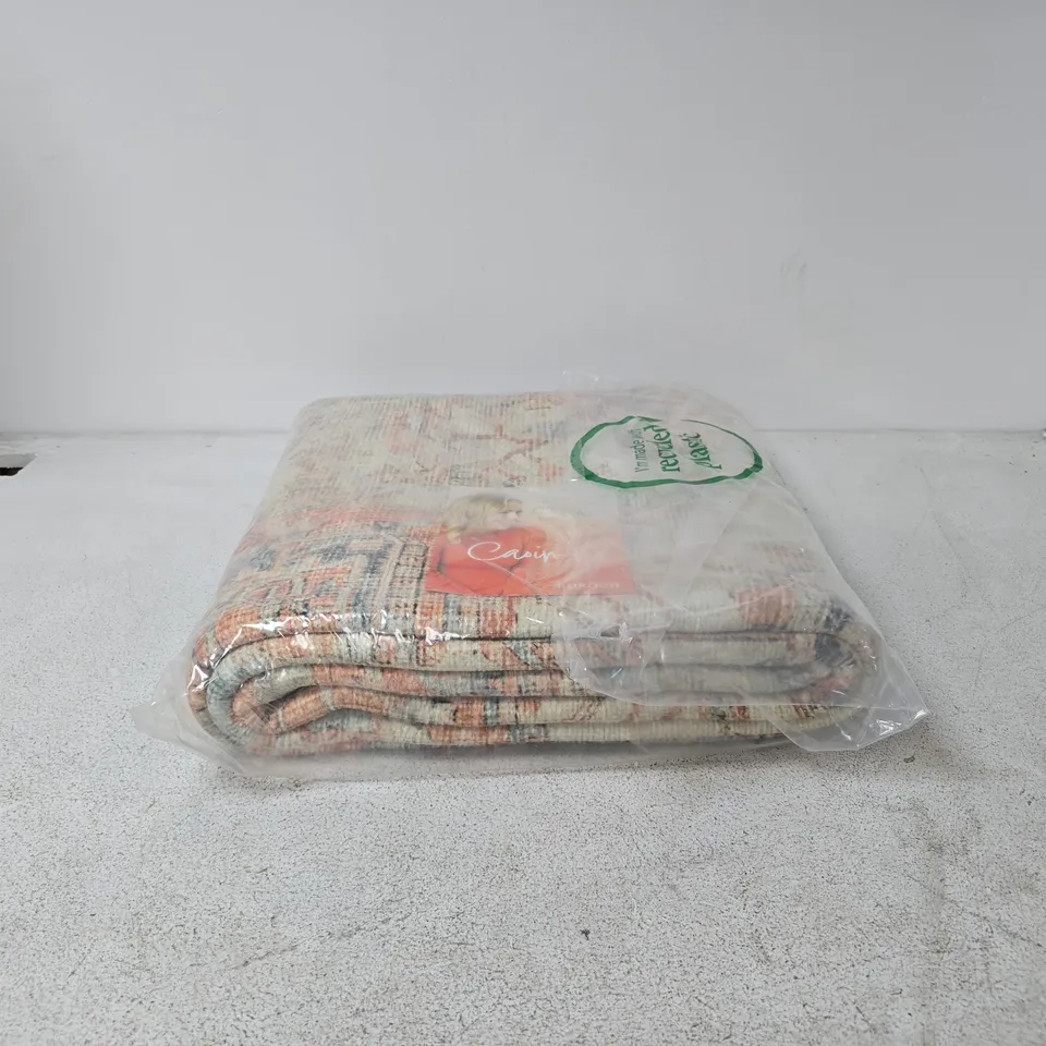WASHABLE RUG, 200 X 290 CM, WRAPPED IN 100% RECYCLED PLASTIC