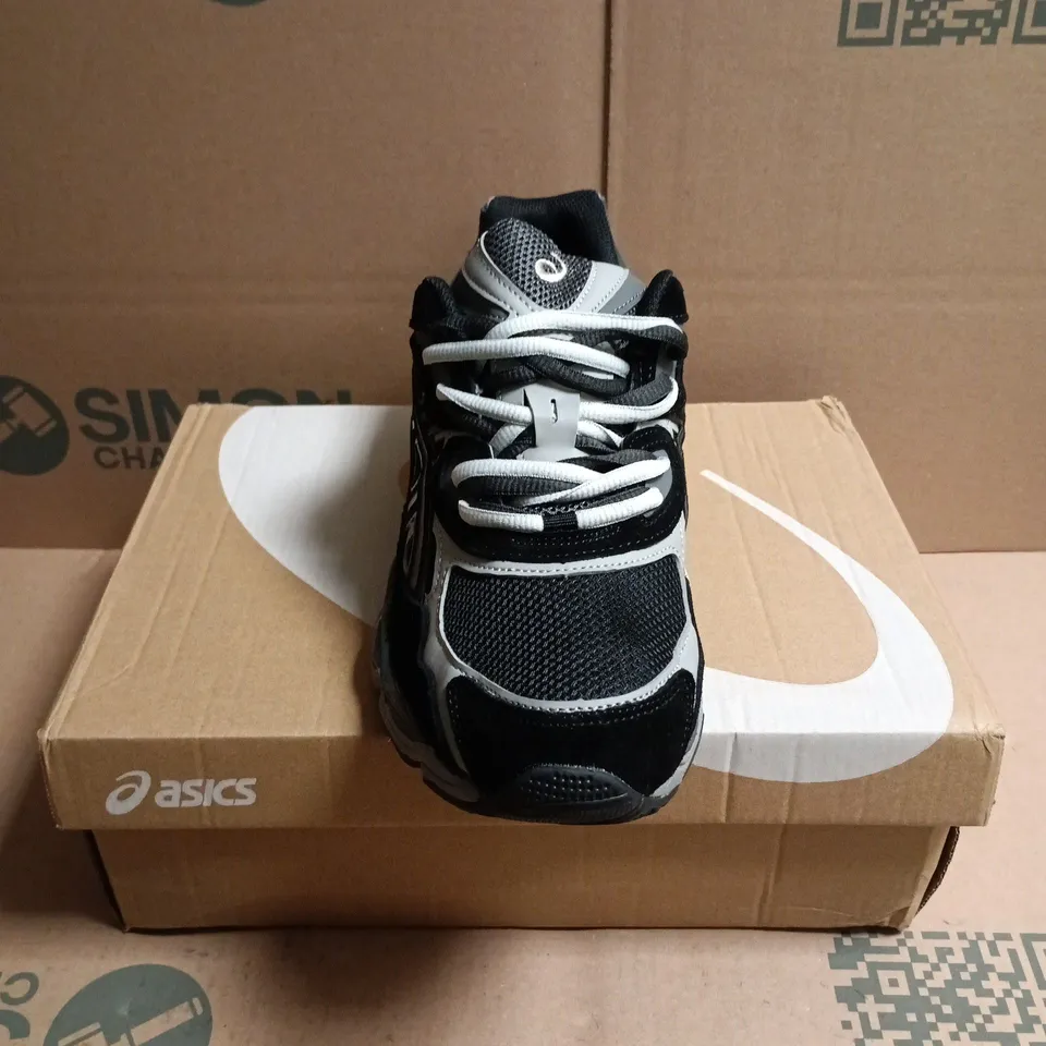 BOXED PAIR OF ASICS GEL NYC TRAINERS - 10