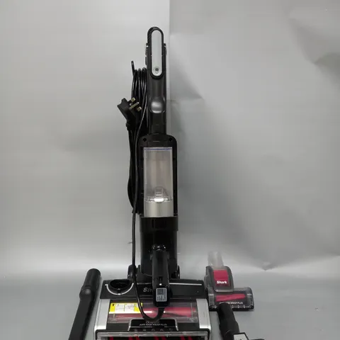 SHARK STRATOS ANTI HAIR WRAP PET PRO VACUUM CLEANER HZ3000UKT