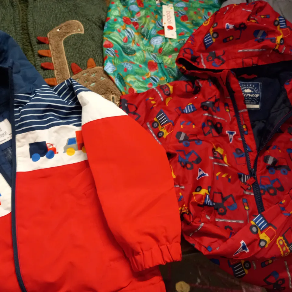 LOT OF 5 ASSORTED KIDS COATS IN VARIOUS SIZES