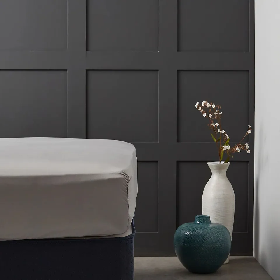 NORTHERN NIGHTS 300TC 100% COTTON SATEEN SET OF 2 DEEP POCKET FITTED SHEETS