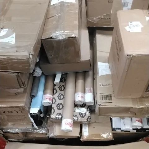 PALLET OF ASSORTED HOUSEHOLD GOODS AND PRODUCTS TO INCLUDE; QUICK OPEN BATH TUB, LED MOON LIGHT BOXED FURNITURE ETC