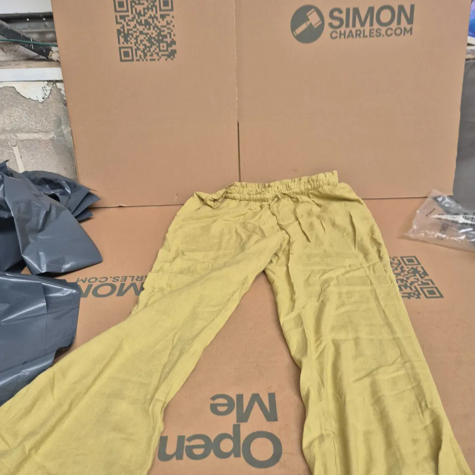 NOBODY'S CHILD KHAKI ' TROUSERS – UK 12 (EU 40, USA 8)