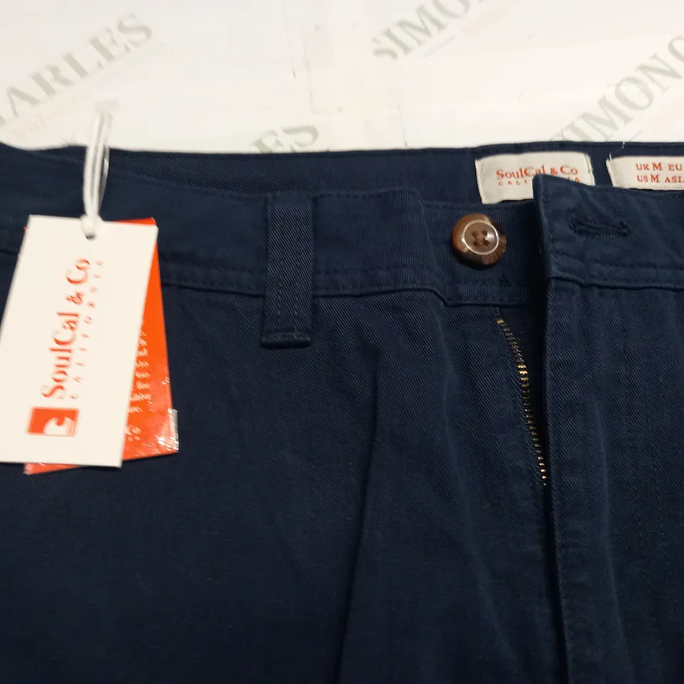 SOULCAL & CO NAVY CARGO SHORTS - UK M