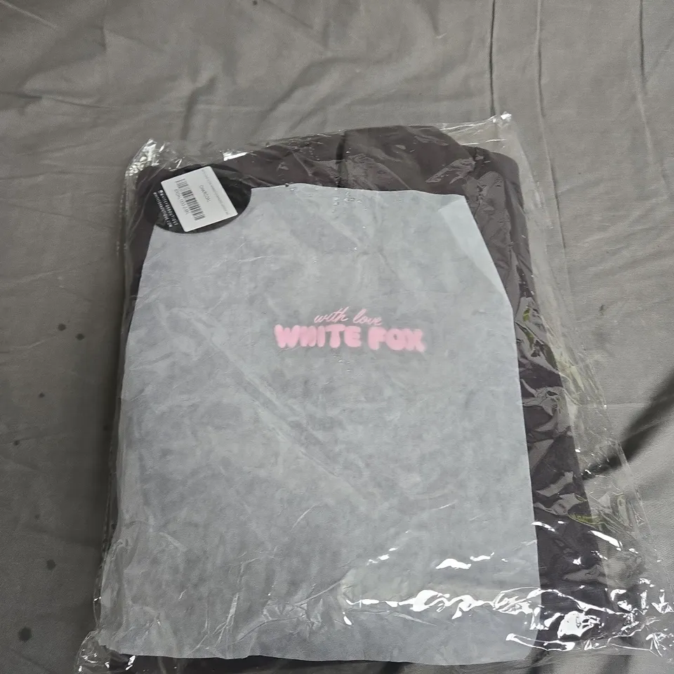 WHITE FOX WITH LOVE IN THE MOMENT OVERSIZED HOODIE SIZE M/L