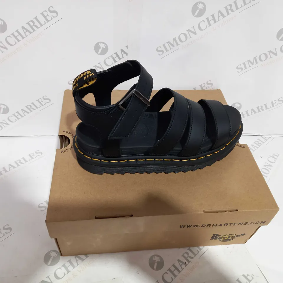 DR. MARTENS AIRWAIR STRAPPED SANDALS IN BLACK - UK SIZE 6