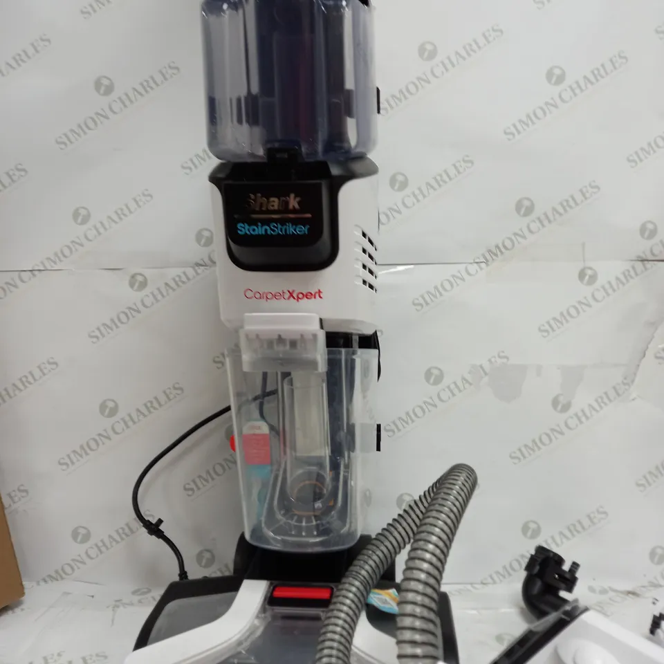 SHARK CARPET XPERT DEEP CARPET CLEANER & BUILT IN STAIN STRIKER EX200UK - COLLECTION ONLY