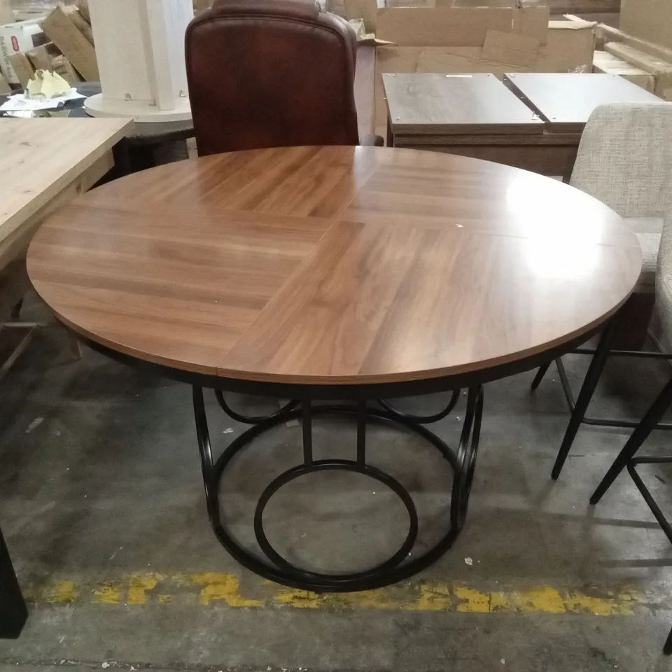 DESIGNER LARGE ROUND DINING TABLE - DARK WOOD EFFECT 