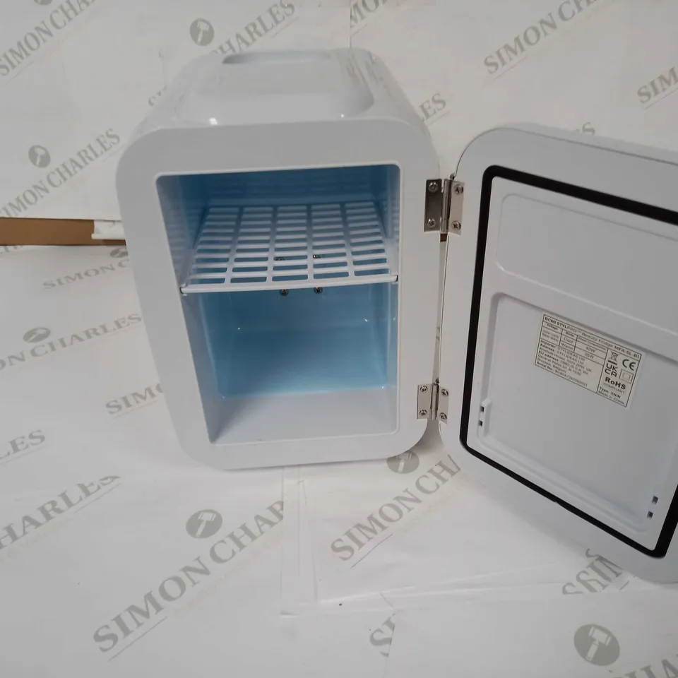 STYLPRO MINI MAKE-UP FRIDGE