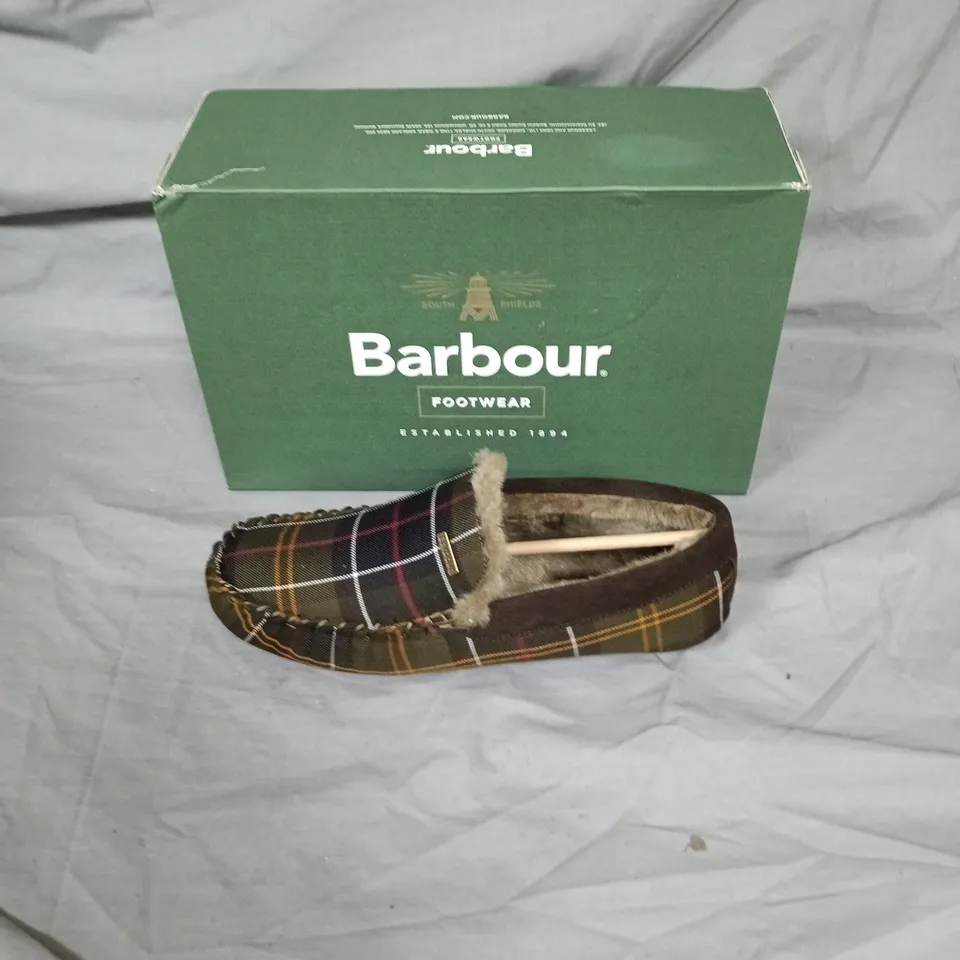 BARBOUR FOOTWEAR PLAID MOCCASIN SLIPPERS – BOXED - UK 8 