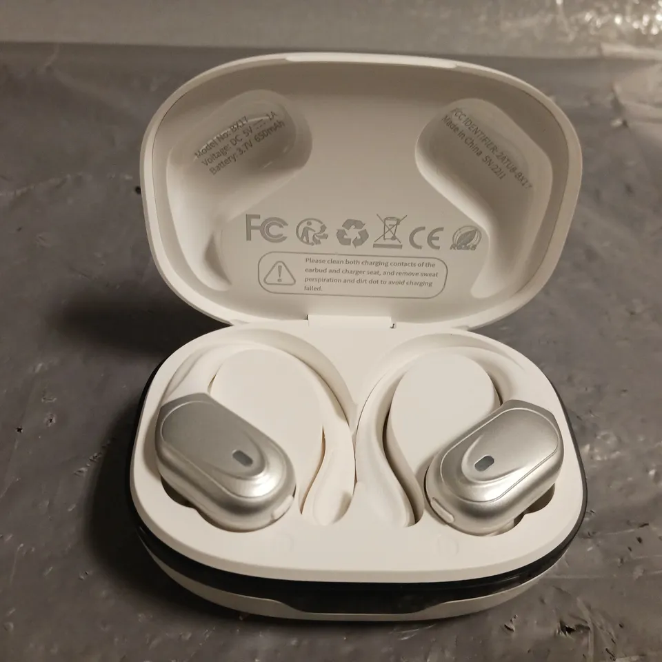 BOXED SUPER LONG BATTERY LIFE WIRELESS SPORTS EARBUDS